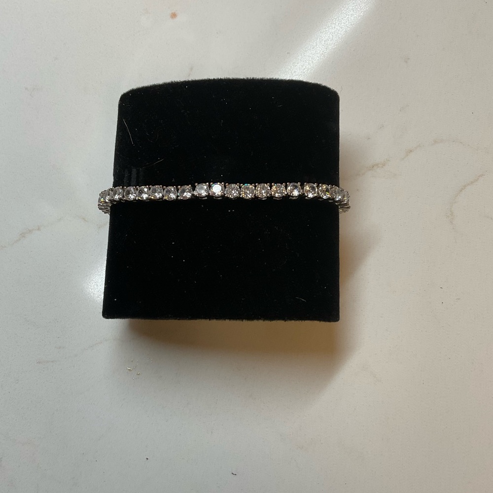 Elegant Classic Vintage Silver-tone Tennis Bracelet.